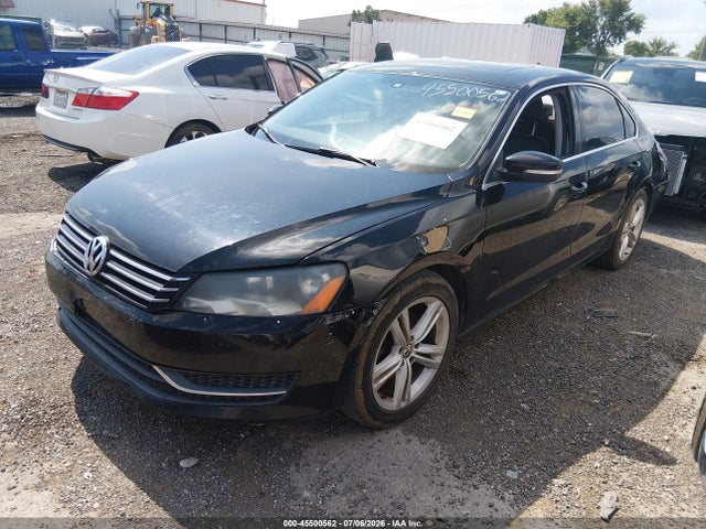 45500562 :رقم المزاد ، 1VWBS7A38EC068277 vin ، 2014 Volkswagen Passat 1.8t Se مزاد بيع
