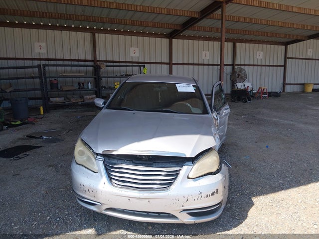 2011 Chrysler 200 Touring მანქანა იყიდება აუქციონზე, vin: 1C3BC1FB0BN511961, აუქციონის ნომერი: 45500585