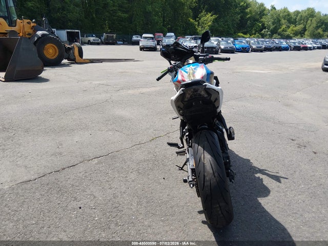 45500590 :رقم المزاد ، JKAEXEK12HDA09031 vin ، 2017 Kawasaki Ex650 F مزاد بيع