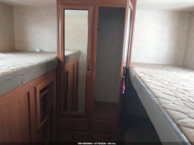 Продаж на аукціоні авто 2013 Forest River Wildwood, vin: 4X4TWDD21DR344432, номер лоту: 45500644