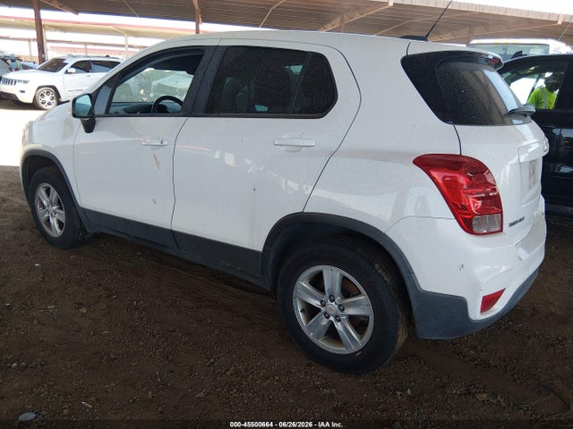 Chevrolet TRAX LS 2018 KL7CJNSB5JB558953 Image 3