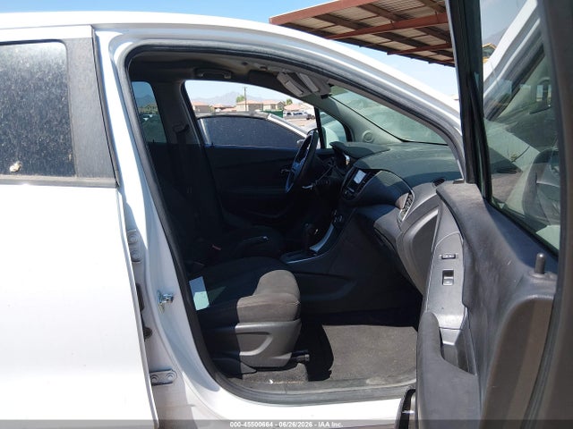 Chevrolet TRAX LS 2018 KL7CJNSB5JB558953 Image 5