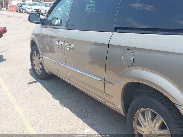 Aukcja sprzedaży 2003 Chrysler Town & Country Limited, vin: 2C8GT64LX3R312347, numer aukcji: 45500712