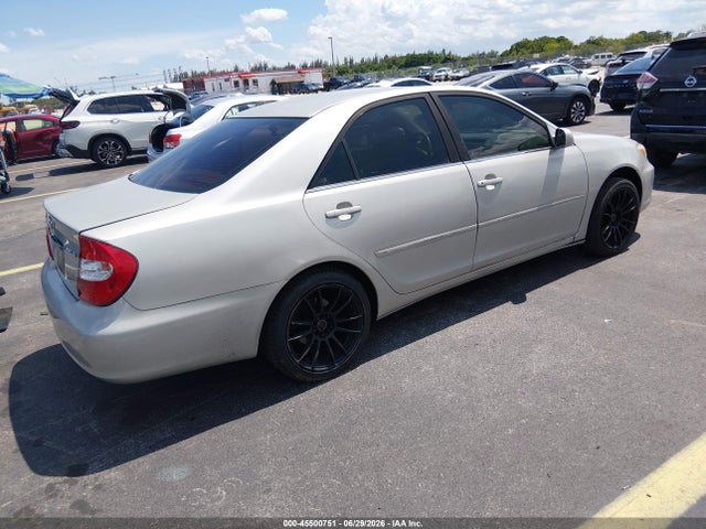 2003 Toyota Camry Xle მანქანა იყიდება აუქციონზე, vin: 4T1BE30K63U667581, აუქციონის ნომერი: 45500751