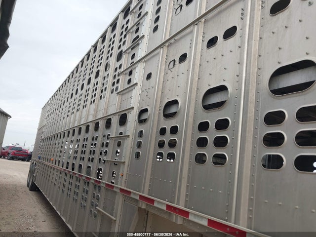 Продаж на аукціоні авто 2016 Wilson Trailer Co Livestock Trailer, vin: 1W16502A5G5549844, номер лоту: 45500777