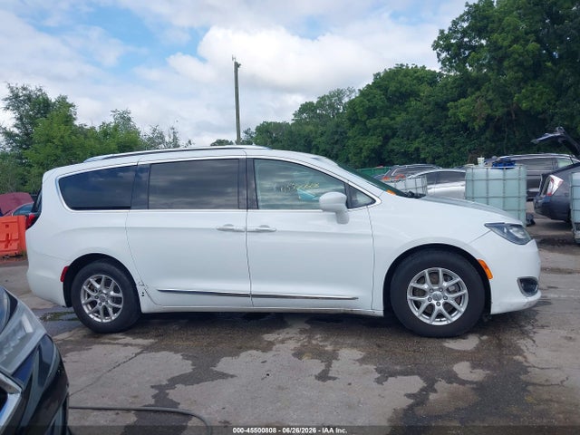 Продаж на аукціоні авто 2020 Chrysler Pacifica Touring L, vin: 2C4RC1BG0LR271844, номер лоту: 45500808