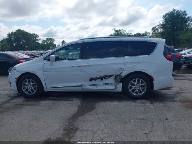 Продаж на аукціоні авто 2020 Chrysler Pacifica Touring L, vin: 2C4RC1BG0LR271844, номер лоту: 45500808