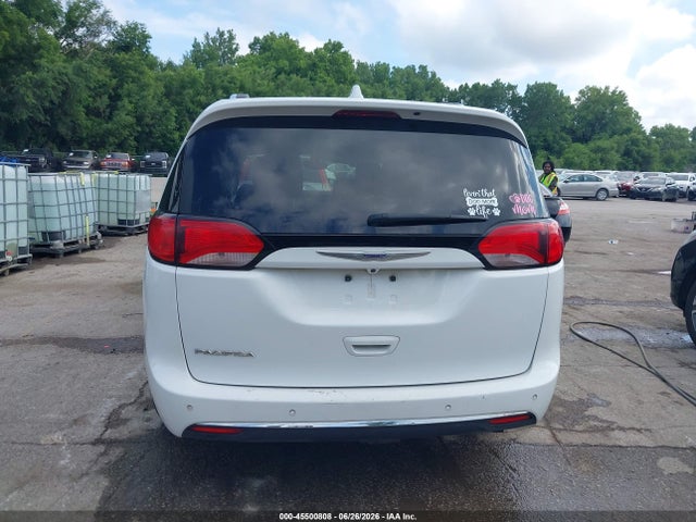 Продаж на аукціоні авто 2020 Chrysler Pacifica Touring L, vin: 2C4RC1BG0LR271844, номер лоту: 45500808