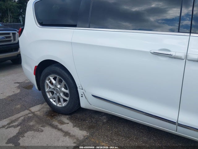 Продаж на аукціоні авто 2020 Chrysler Pacifica Touring L, vin: 2C4RC1BG0LR271844, номер лоту: 45500808