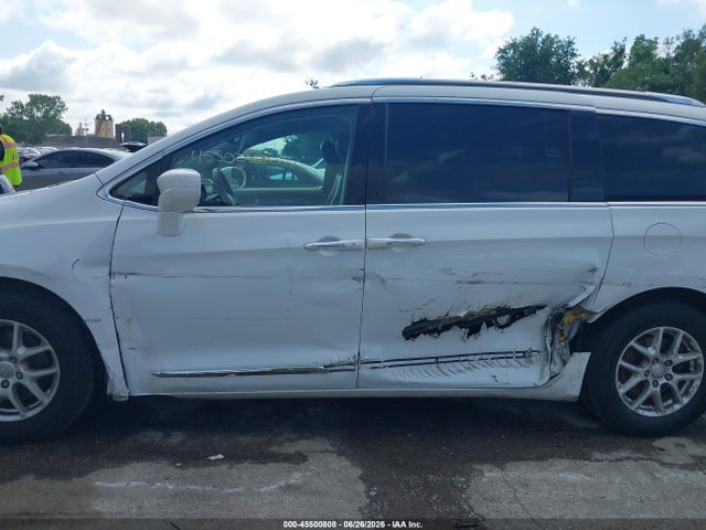 Продаж на аукціоні авто 2020 Chrysler Pacifica Touring L, vin: 2C4RC1BG0LR271844, номер лоту: 45500808