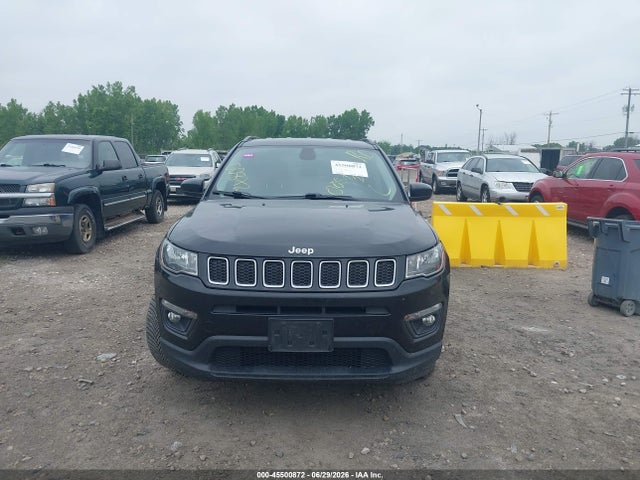 Jeep Compass Latitude 4x4 2018 3C4NJDBB4JT362409 Image 12