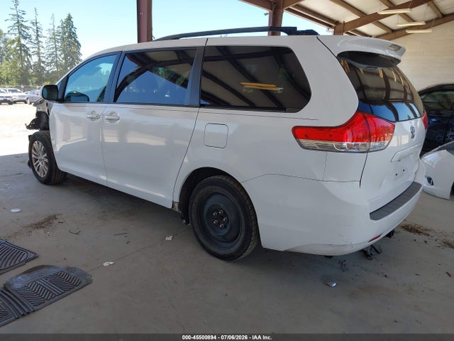 Продажа на аукционе авто 2011 Toyota Sienna Xle V6, vin: 5TDYK3DC8BS082983, номер лота: 45500894