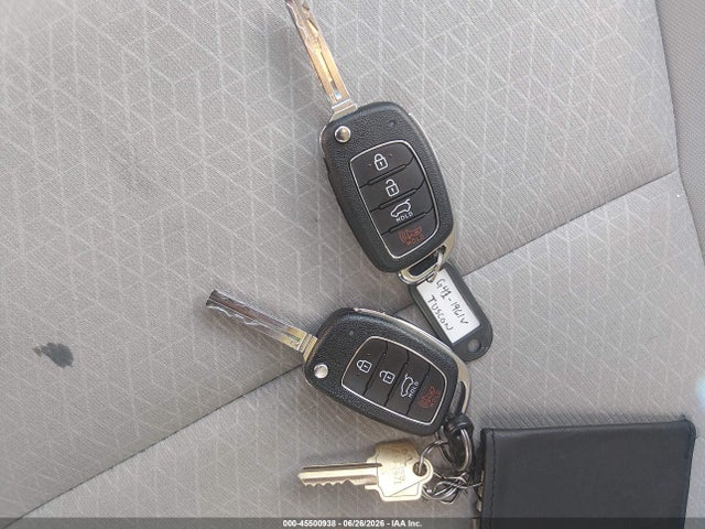 KM8J23A44JU656175 Hyundai TUCSON SE