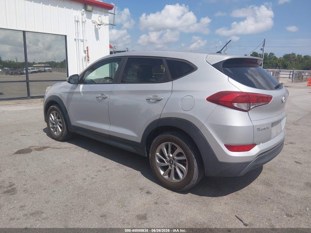KM8J23A44JU656175 Hyundai TUCSON SE
