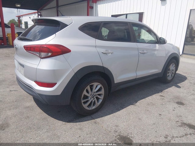 KM8J23A44JU656175 Hyundai TUCSON SE