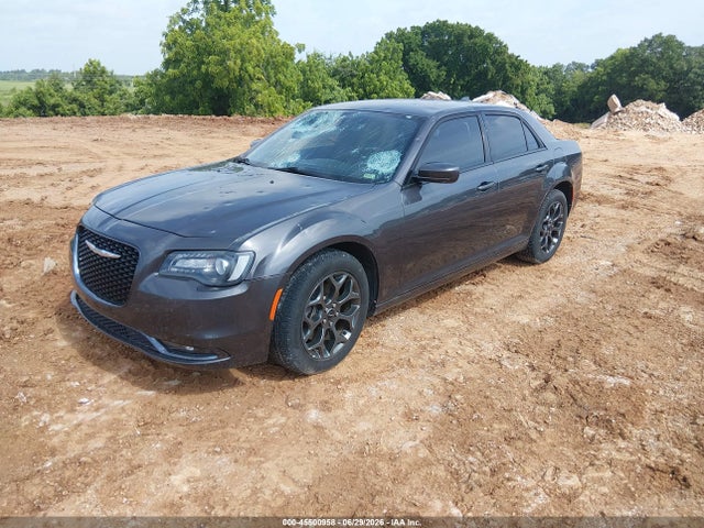 Chrysler 300 300s Awd 2018 2C3CCAGG0JH149331 Image 2