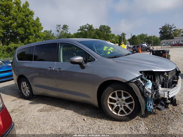 Продаж на аукціоні авто 2017 Chrysler Pacifica Touring Plus, vin: 2C4RC1BG5HR836919, номер лоту: 45500977