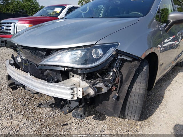 Продаж на аукціоні авто 2017 Chrysler Pacifica Touring Plus, vin: 2C4RC1BG5HR836919, номер лоту: 45500977