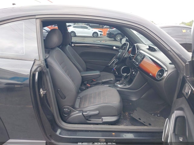 45501137 :رقم المزاد ، 3VWVT7AT6DM680713 vin ، 2013 Volkswagen Beetle 2.0t Fender Edition مزاد بيع