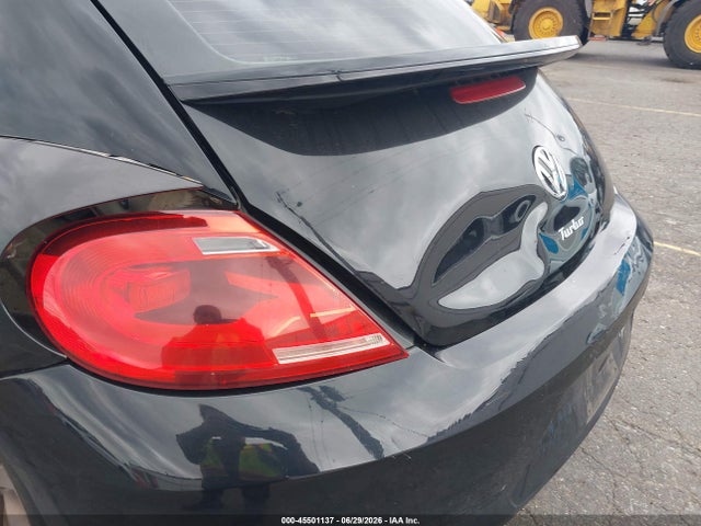 45501137 :رقم المزاد ، 3VWVT7AT6DM680713 vin ، 2013 Volkswagen Beetle 2.0t Fender Edition مزاد بيع