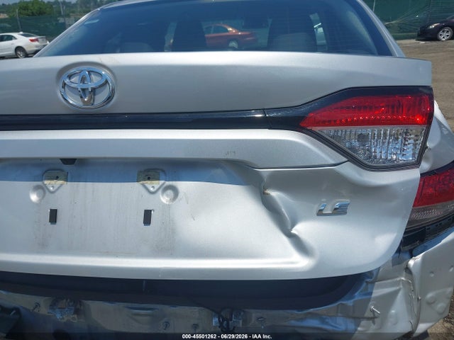 5YFB4MDE8SP276798 Toyota COROLLA LE