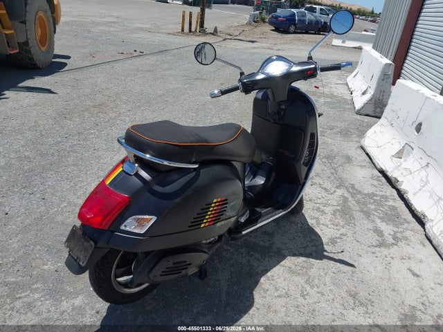 Vespa Gts 300 Super 2015 ZAPM459L0F5100349 Image 4