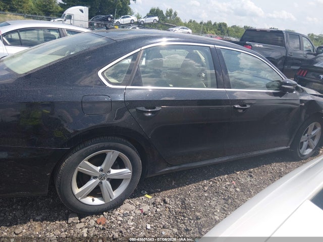 2015 Volkswagen Passat 1.8t Limited Edition მანქანა იყიდება აუქციონზე, vin: 1VWAS7A31FC112021, აუქციონის ნომერი: 45501343