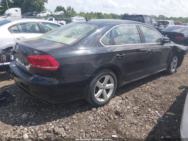 2015 Volkswagen Passat 1.8t Limited Edition მანქანა იყიდება აუქციონზე, vin: 1VWAS7A31FC112021, აუქციონის ნომერი: 45501343
