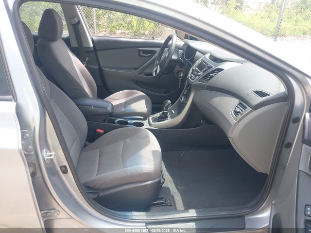 Продажа на аукционе авто 2015 Hyundai Elantra Se, vin: 5NPDH4AE9FH567010, номер лота: 45501382