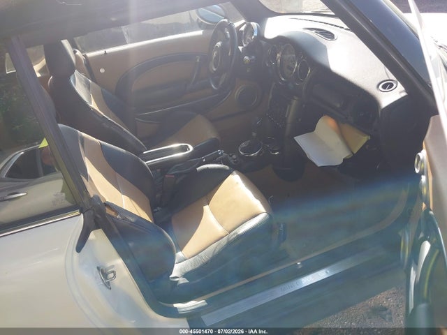 45501470 :رقم المزاد ، WMWRH33546TK59832 vin ، 2006 Mini Cooper S مزاد بيع