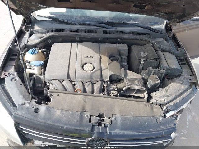 2013 Volkswagen Jetta 2.5l Se მანქანა იყიდება აუქციონზე, vin: 3VWDX7AJ2DM445482, აუქციონის ნომერი: 45501517