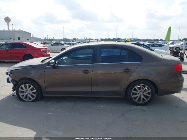 2013 Volkswagen Jetta 2.5l Se მანქანა იყიდება აუქციონზე, vin: 3VWDX7AJ2DM445482, აუქციონის ნომერი: 45501517