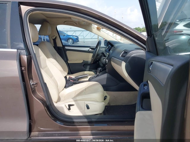 2013 Volkswagen Jetta 2.5l Se მანქანა იყიდება აუქციონზე, vin: 3VWDX7AJ2DM445482, აუქციონის ნომერი: 45501517