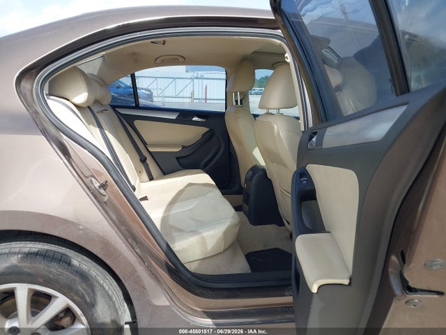 2013 Volkswagen Jetta 2.5l Se მანქანა იყიდება აუქციონზე, vin: 3VWDX7AJ2DM445482, აუქციონის ნომერი: 45501517