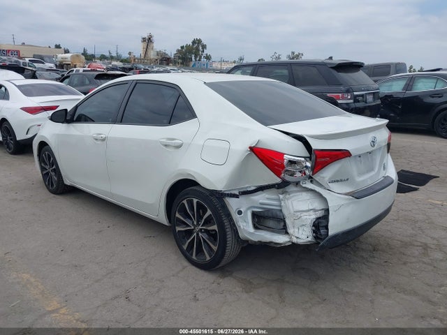 Toyota COROLLA SE 2017 5YFBURHE1HP692854 Image 3
