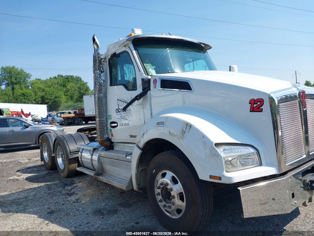 Продаж на аукціоні авто 2020 Kenworth T880, vin: 1XKZD49X1LJ355250, номер лоту: 45501627