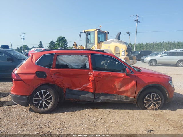 Продаж на аукціоні авто 2019 Volkswagen Tiguan 2.0t Se/2.0t Sel/2.0t Sel R-line/2.0t Sel R-line Black, vin: 3VV2B7AX2KM098747, номер лоту: 45501668