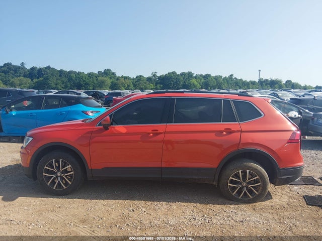 Продаж на аукціоні авто 2019 Volkswagen Tiguan 2.0t Se/2.0t Sel/2.0t Sel R-line/2.0t Sel R-line Black, vin: 3VV2B7AX2KM098747, номер лоту: 45501668