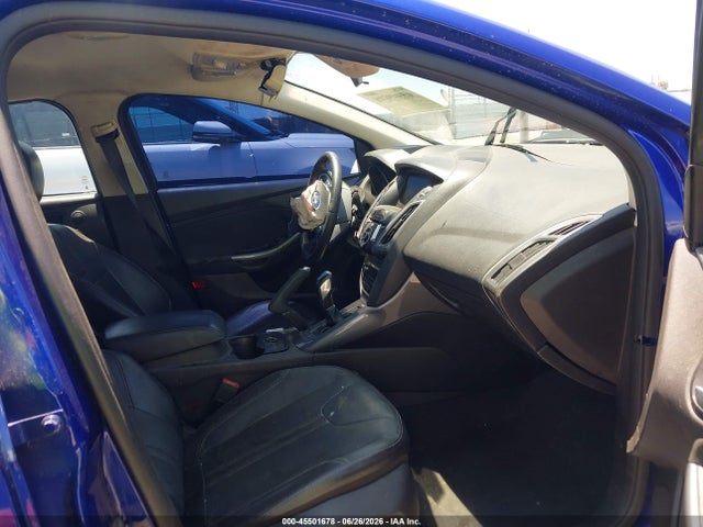 Ford Focus Titanium 2014 1FADP3J26EL357564 Image 5