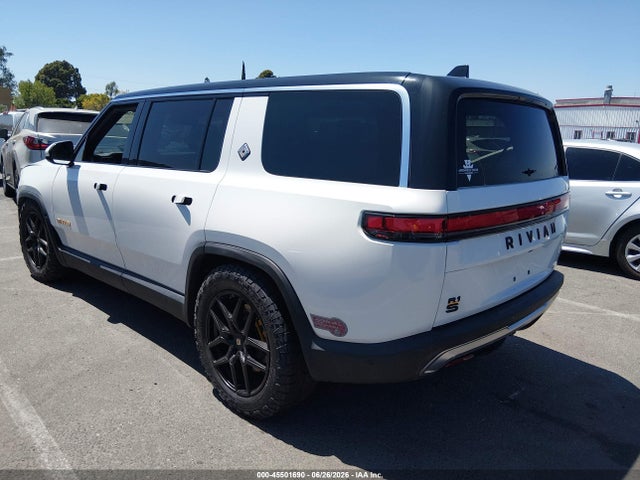 Rivian R1s Adventure 2023 7PDSGABA6PN017536 Image 3