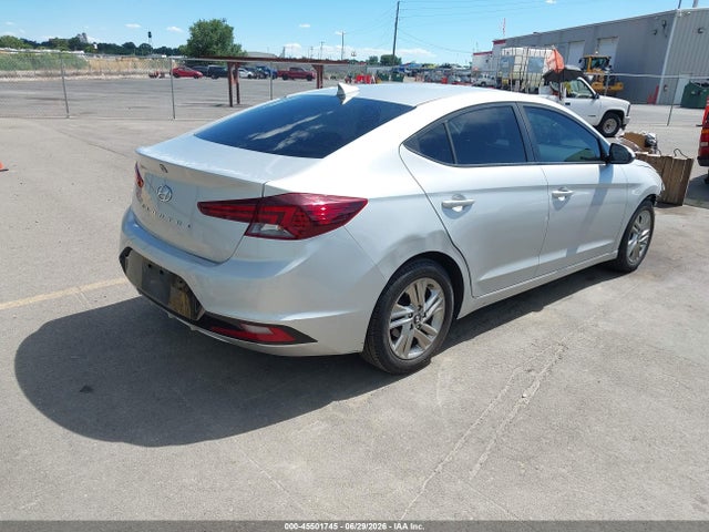 Hyundai ELANTRA SEL 2019 5NPD84LF1KH447122 Image 4