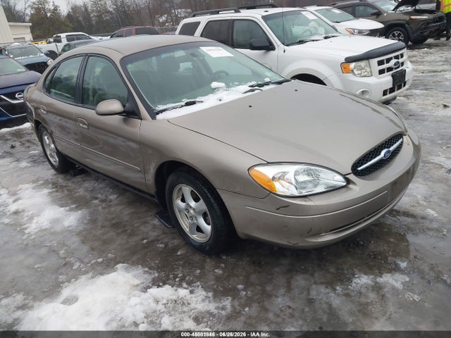 45501846 :رقم المزاد ، 1FAFP53U02A101270 vin ، 2002 Ford Taurus Se مزاد بيع