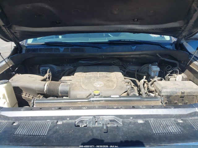 5TFDY5F16HX585807 Toyota Tundra Sr5 5.7l V8
