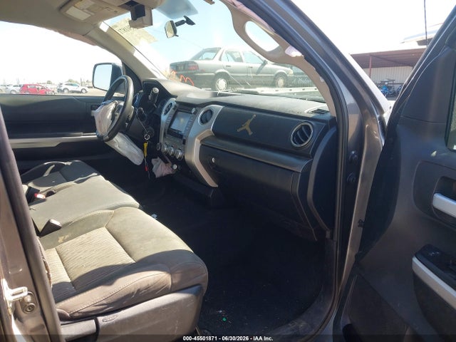 5TFDY5F16HX585807 Toyota Tundra Sr5 5.7l V8