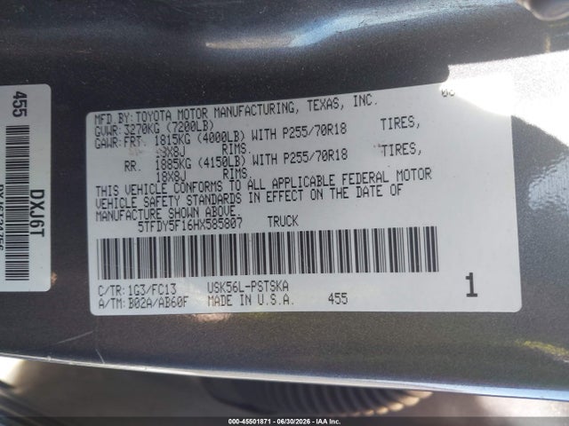 5TFDY5F16HX585807 Toyota Tundra Sr5 5.7l V8