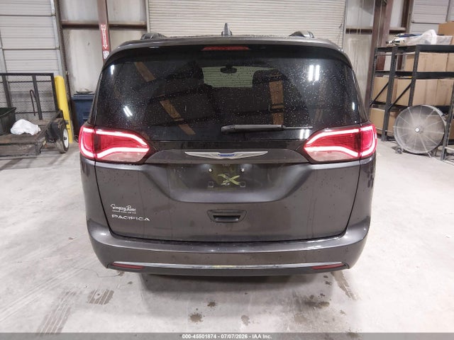 Продажа на аукционе авто 2018 Chrysler Pacifica Touring L Plus, vin: 2C4RC1EG9JR193573, номер лота: 45501874