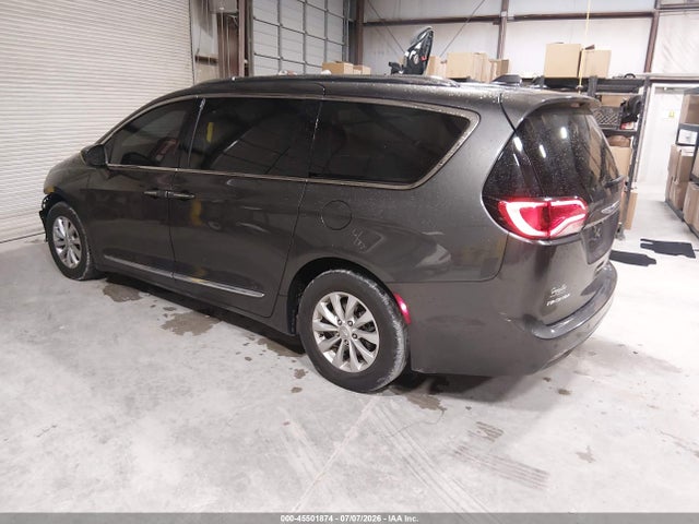 Продажа на аукционе авто 2018 Chrysler Pacifica Touring L Plus, vin: 2C4RC1EG9JR193573, номер лота: 45501874
