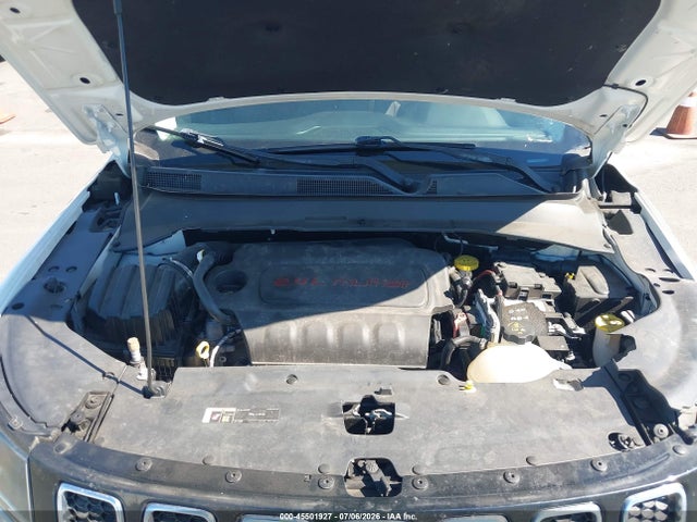 3C4NJCAB8JT212895 Jeep Compass Sport Fwd