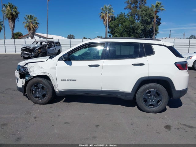 3C4NJCAB8JT212895 Jeep Compass Sport Fwd