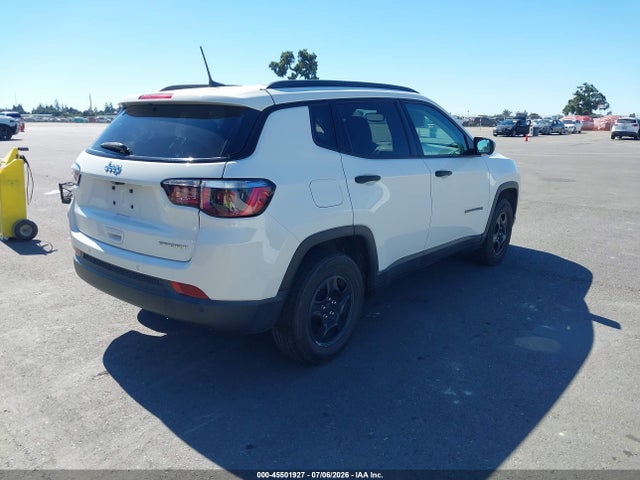 3C4NJCAB8JT212895 Jeep Compass Sport Fwd